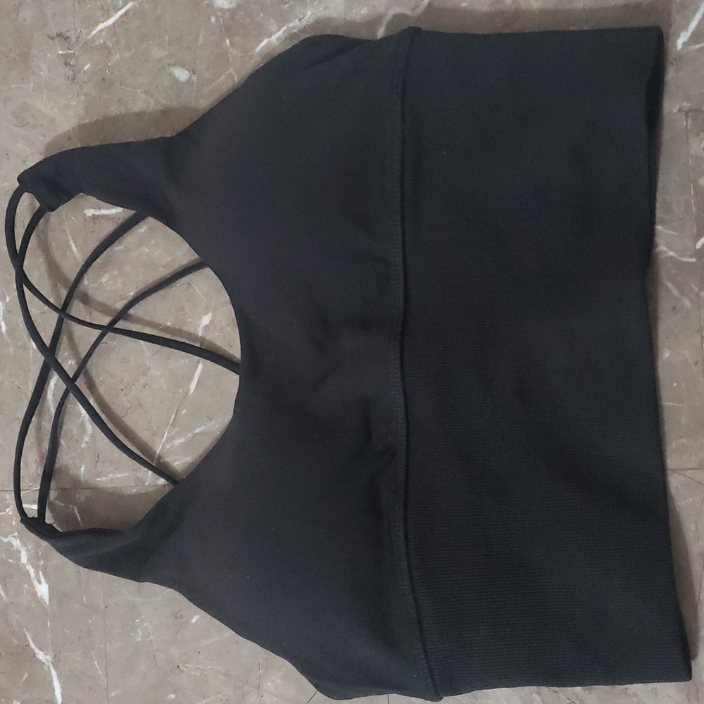 Sz small pro fit sports bra